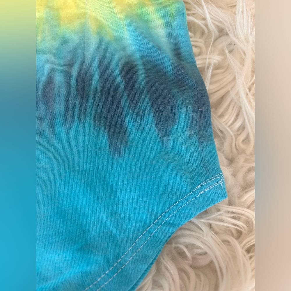 NWT, Chaser, Girls, tie-dye shirttail tank, back cut-out - Picture 6 of 9